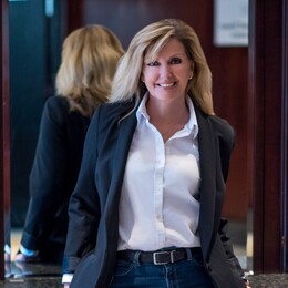 Carrie Heinzl
